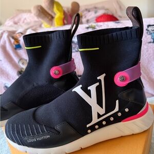 Louisvuitton shoes